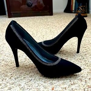Caressa Black Suede High Heeled Pumps